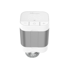 Milesight WT102 – Smart-Heizkörperthermostat – schräge Frontansicht mit Ventil-Überwurfmutter