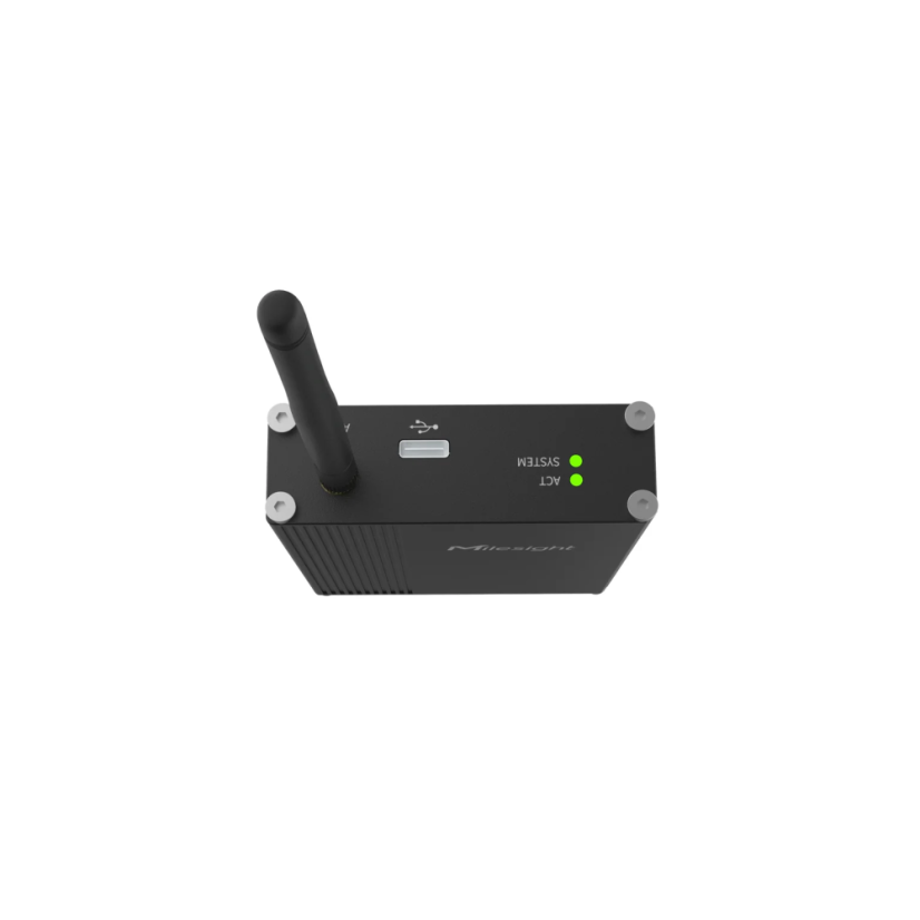 Milesight UC300 - LoRaWAN IoT Controller – top view with usb and leds