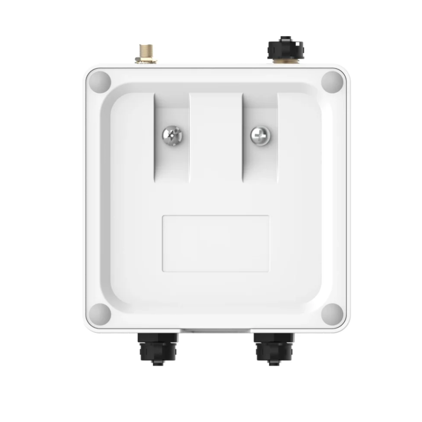 Milesight UC511 - LoRaWAN Solenoid Valve Controller – rear view with mounting bracket